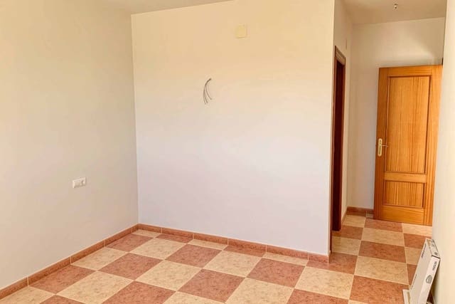 4 soveværelse Villa til salg i Oria med garage - € 176.000 (Ref: 8942085)