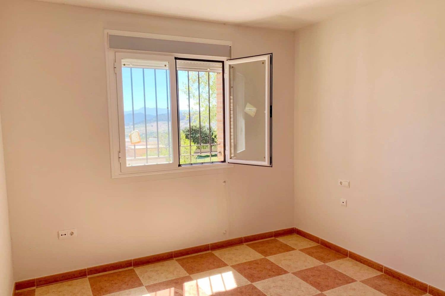 4 soveværelse Villa til salg i Oria med garage - € 176.000 (Ref: 8942085)