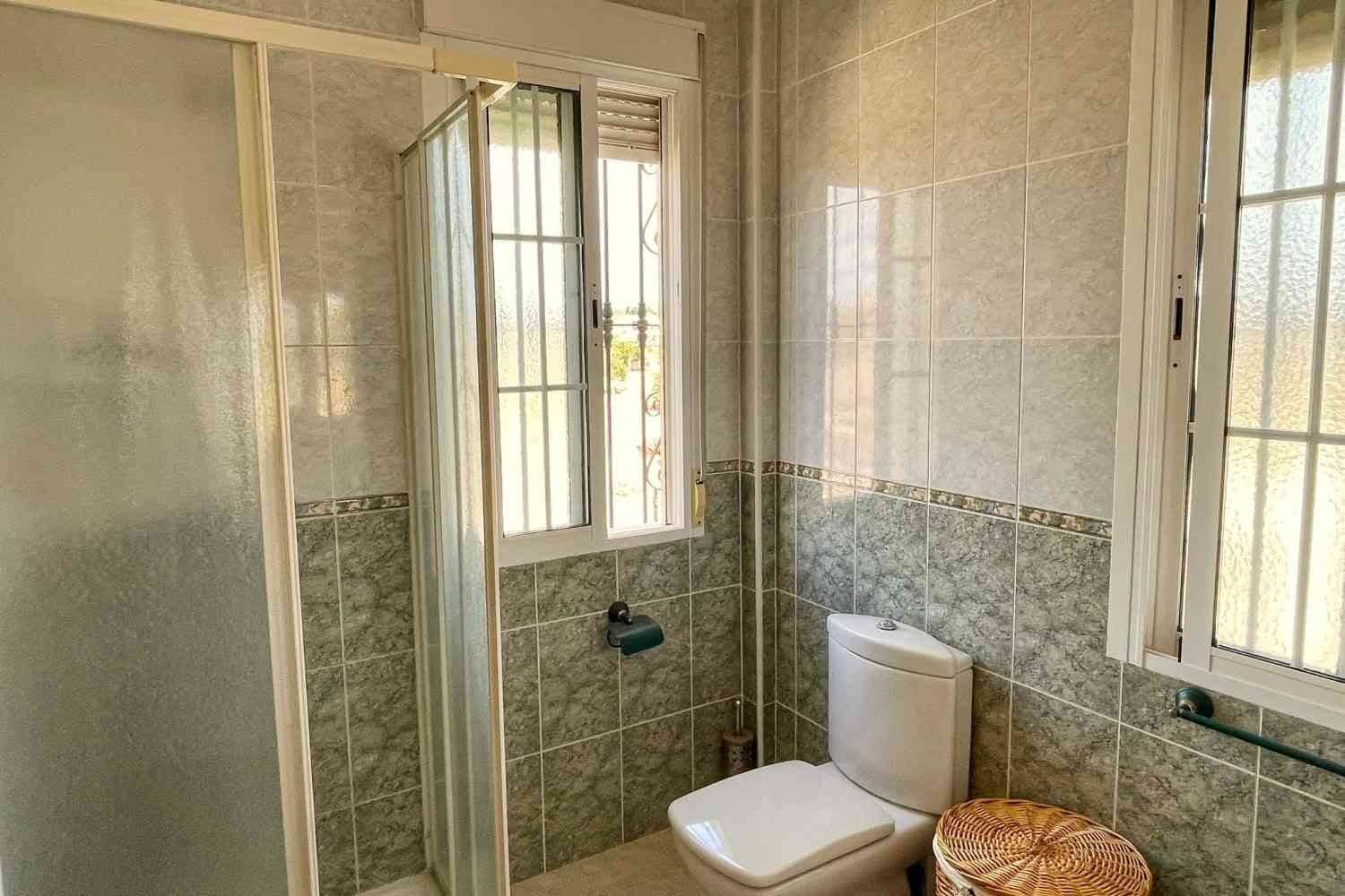 3 makuuhuone Huvila myytävänä paikassa Albox mukana 
autotalli - 234 000 € (Ref: 8960375)