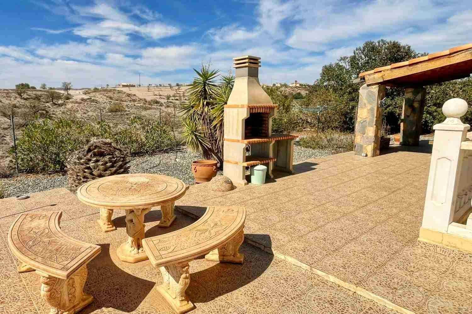 3 makuuhuone Huvila myytävänä paikassa Albox mukana 
autotalli - 234 000 € (Ref: 8960375)