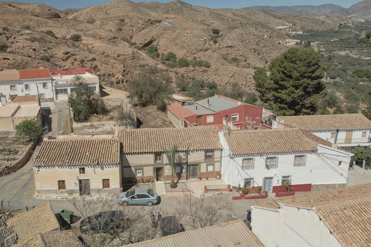 5 soveværelse Byhus til salg i Albox - € 75.000 (Ref: 9126999)