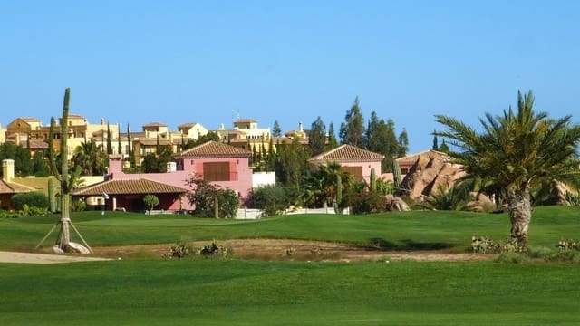 Rakentamaton maa myytävänä paikassa Cuevas del Almanzora - 84 000 € (Ref: 9170036)