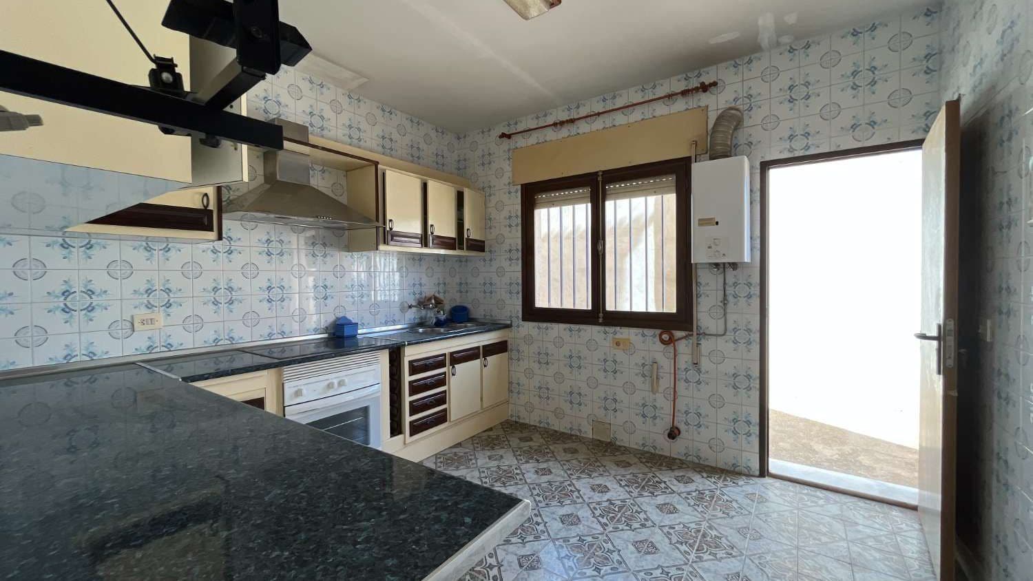 5 soveværelse Byhus til salg i Cuevas del Almanzora - € 113.000 (Ref: 9170043)