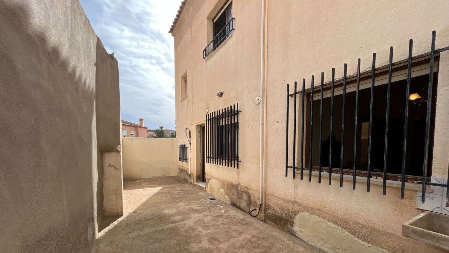 5 soveværelse Byhus til salg i Cuevas del Almanzora - € 113.000 (Ref: 9170043)