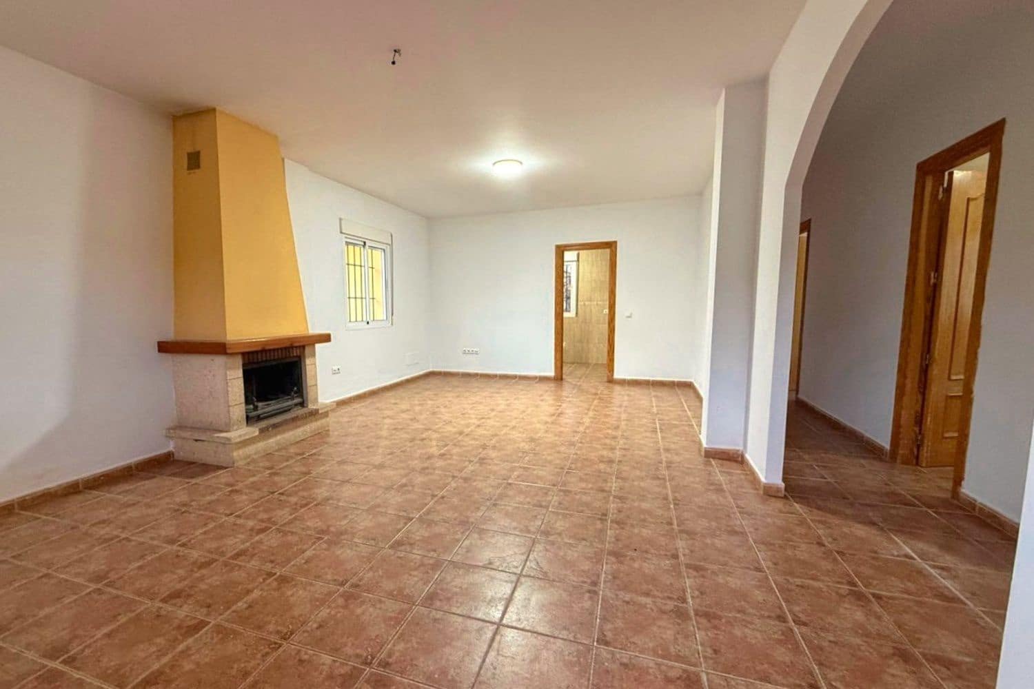 3 makuuhuone Huvila myytävänä paikassa Lubrin - 115 000 € (Ref: 9598693)