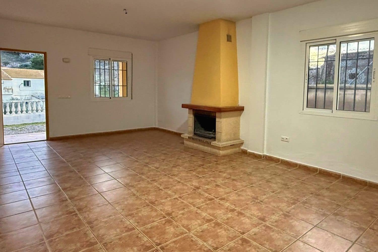 3 makuuhuone Huvila myytävänä paikassa Lubrin - 115 000 € (Ref: 9598693)