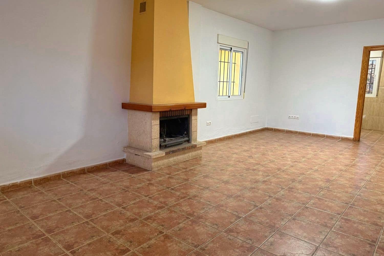 3 makuuhuone Huvila myytävänä paikassa Lubrin - 115 000 € (Ref: 9598693)