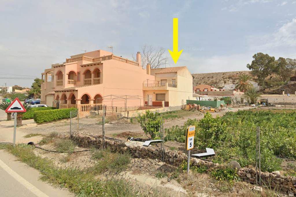 5 soveværelse Byhus til salg i Cuevas del Almanzora - € 113.000 (Ref: 9604661)