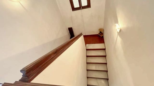 5 soveværelse Byhus til salg i Cuevas del Almanzora - € 113.000 (Ref: 9604661)