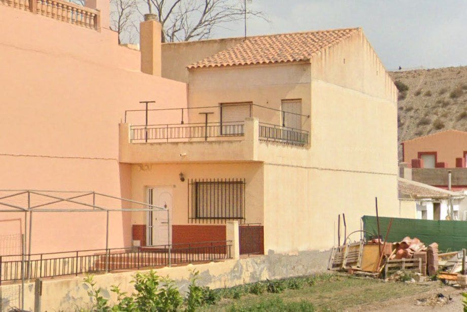 5 soveværelse Byhus til salg i Cuevas del Almanzora - € 113.000 (Ref: 9604661)