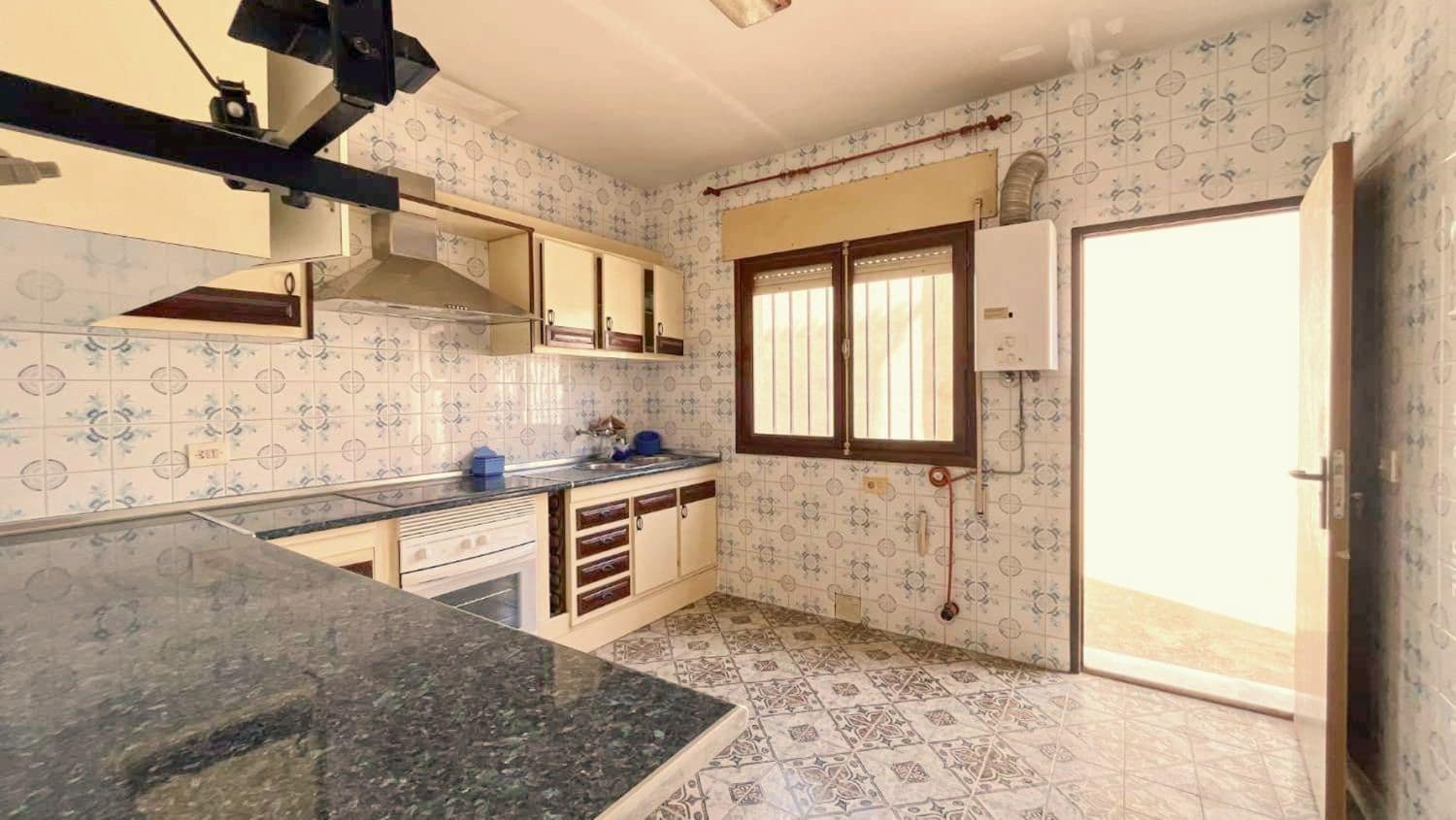 5 soveværelse Byhus til salg i Cuevas del Almanzora - € 113.000 (Ref: 9604661)