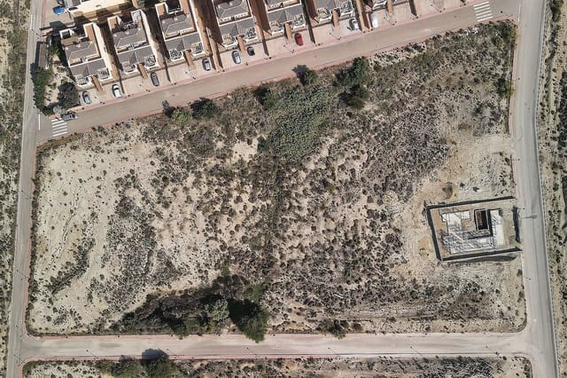 Grunde uden byggetilladelser til salg i Los Gallardos - € 60.000 (Ref: 9751684)