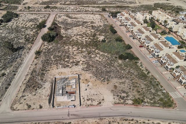 Grunde uden byggetilladelser til salg i Los Gallardos - € 60.000 (Ref: 9751684)