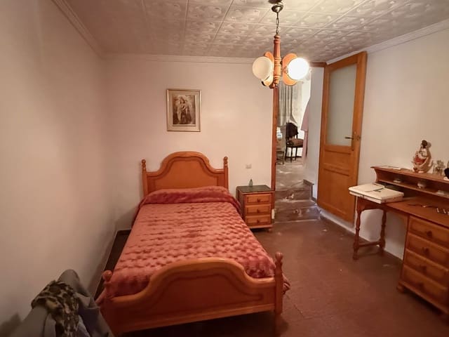 6 soverom Hus til salgs i Oria - € 143 000 (Ref: 9819993)