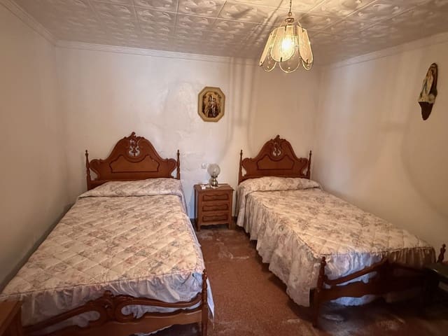 6 soverom Hus til salgs i Oria - € 143 000 (Ref: 9819993)