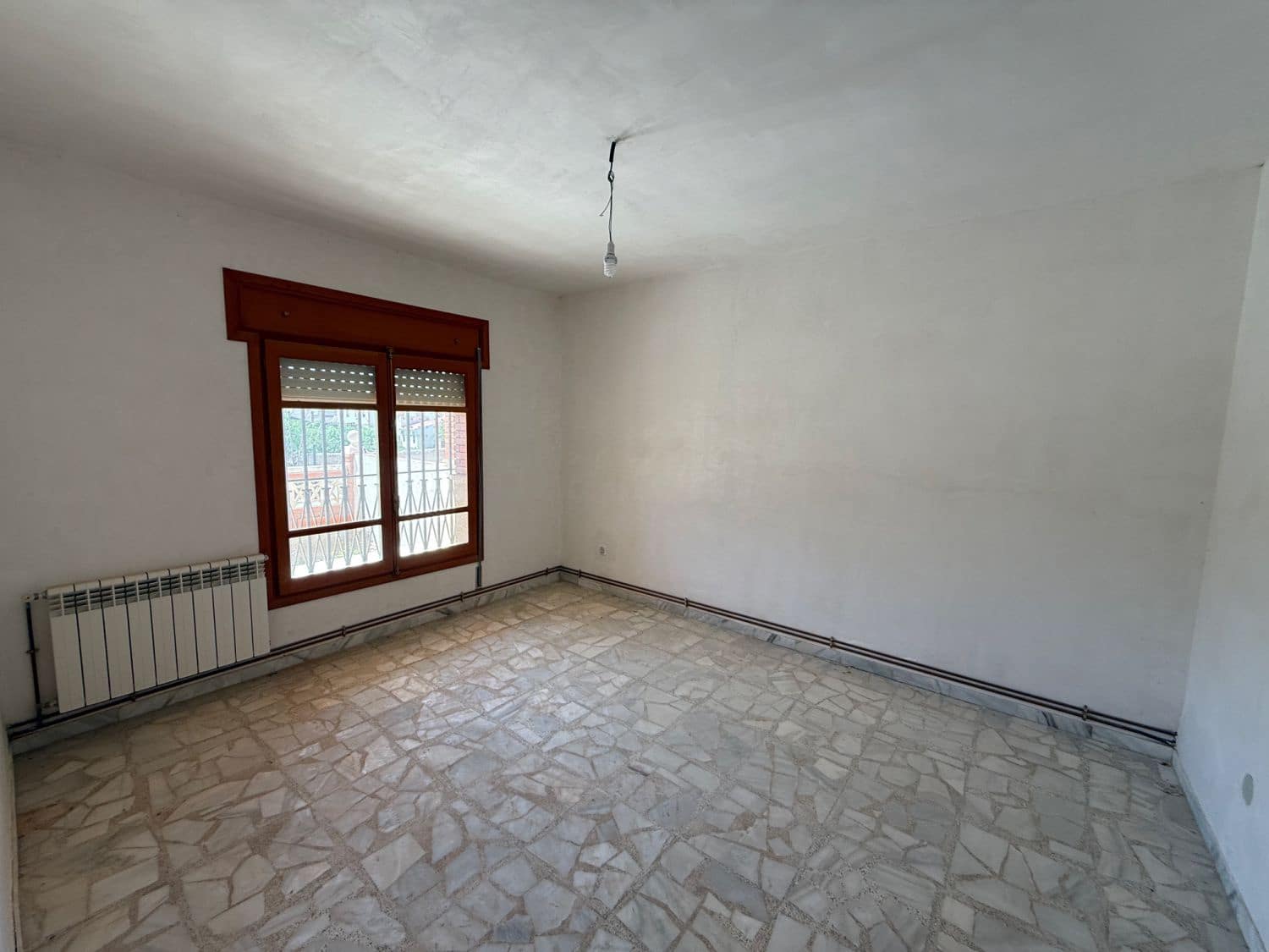 4 sovrum Hus till salu i Oria med garage - 163 000 € (Ref: 9830853)