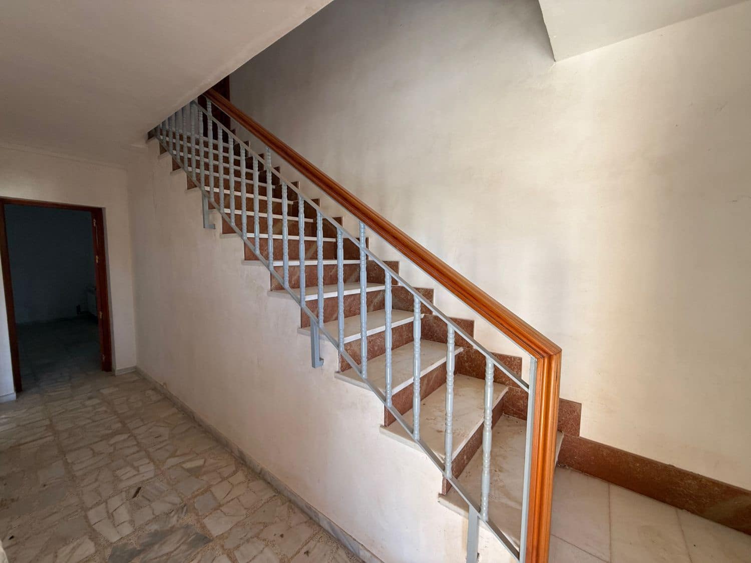 4 sovrum Hus till salu i Oria med garage - 163 000 € (Ref: 9830853)