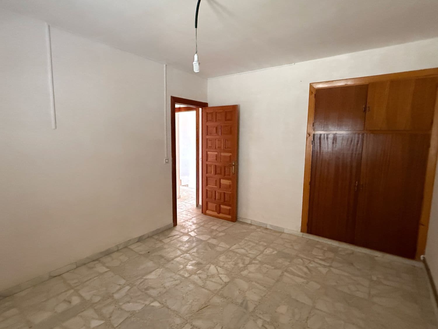 4 sovrum Hus till salu i Oria med garage - 163 000 € (Ref: 9830853)