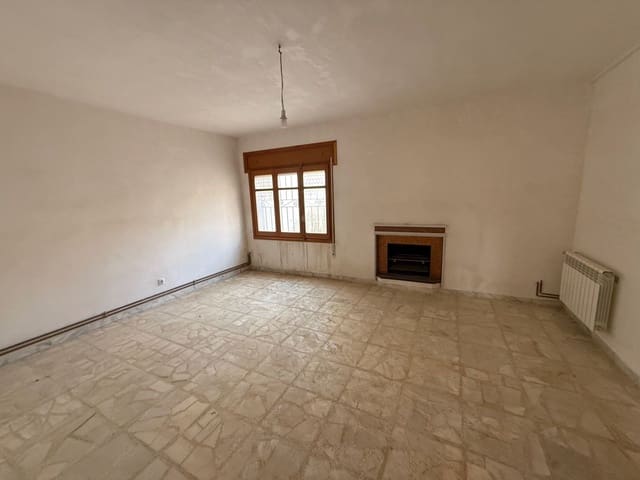 4 sovrum Hus till salu i Oria med garage - 163 000 € (Ref: 9830853)