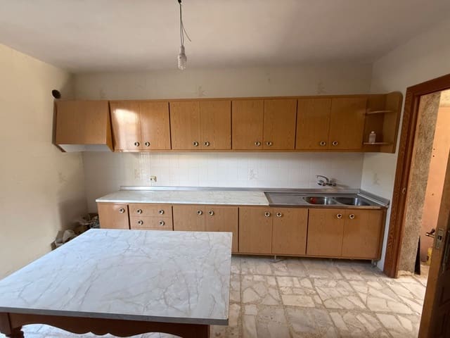 4 sovrum Hus till salu i Oria med garage - 163 000 € (Ref: 9830853)