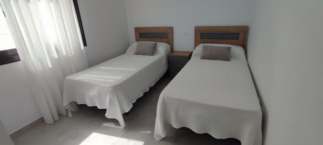 3 soveværelse Bungalow til salg i Pilar de la Horadada - € 289.900 (Ref: 9866694)