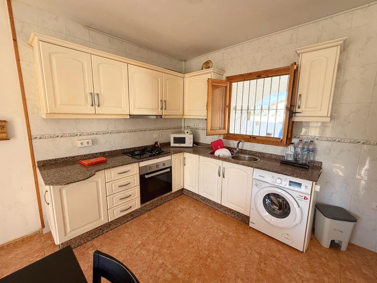 4 bedroom Villa for sale in Arboleas - € 210,000 (Ref: 9893799)