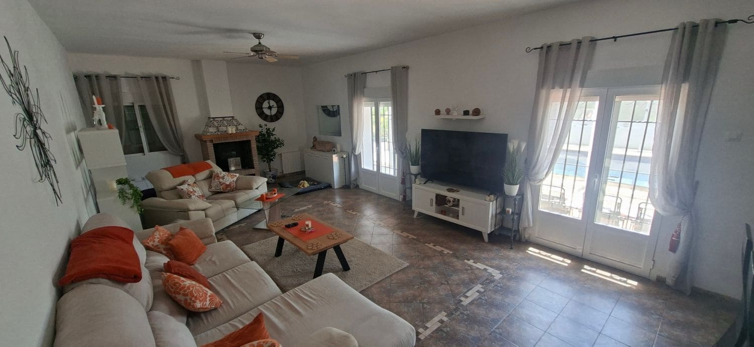 4 bedroom Finca/Country House for sale in Velez-Rubio with pool garage - € 349,000 (Ref: 9937582)