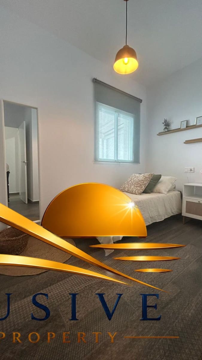 Chalet de 3 habitaciones en San Javier en venta con piscina - 270.000 € (Ref: 9937586)