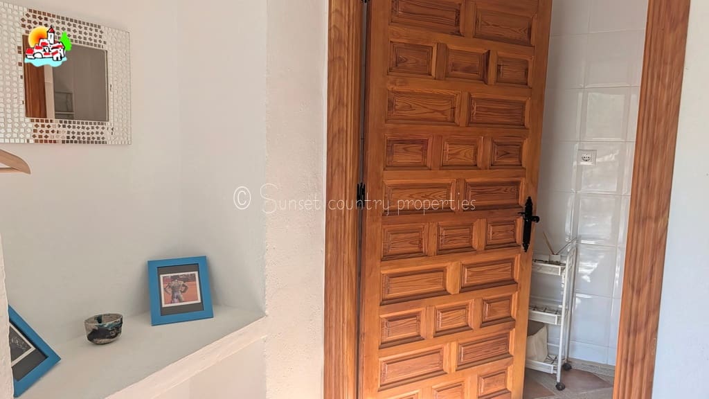 4 sypialnia Finka/Dom wiejski na sprzedaż w Iznajar z basenem garażem - 375 000 € (Ref: 10033314)