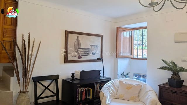 4 sypialnia Finka/Dom wiejski na sprzedaż w Iznájar z basenem garażem - 375 000 € (Ref: 10033314)