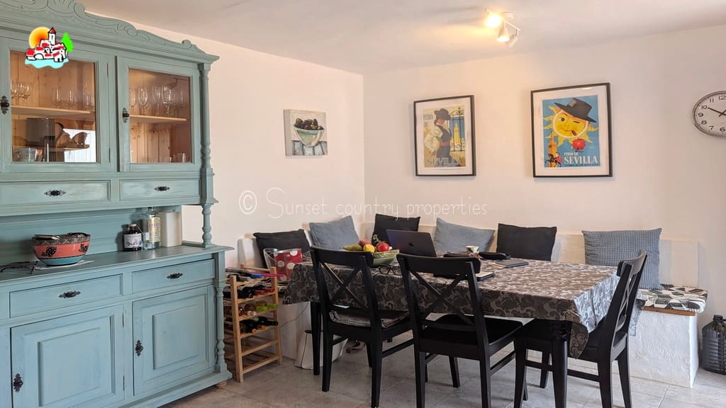 4 sypialnia Finka/Dom wiejski na sprzedaż w Iznajar z basenem garażem - 375 000 € (Ref: 10033314)