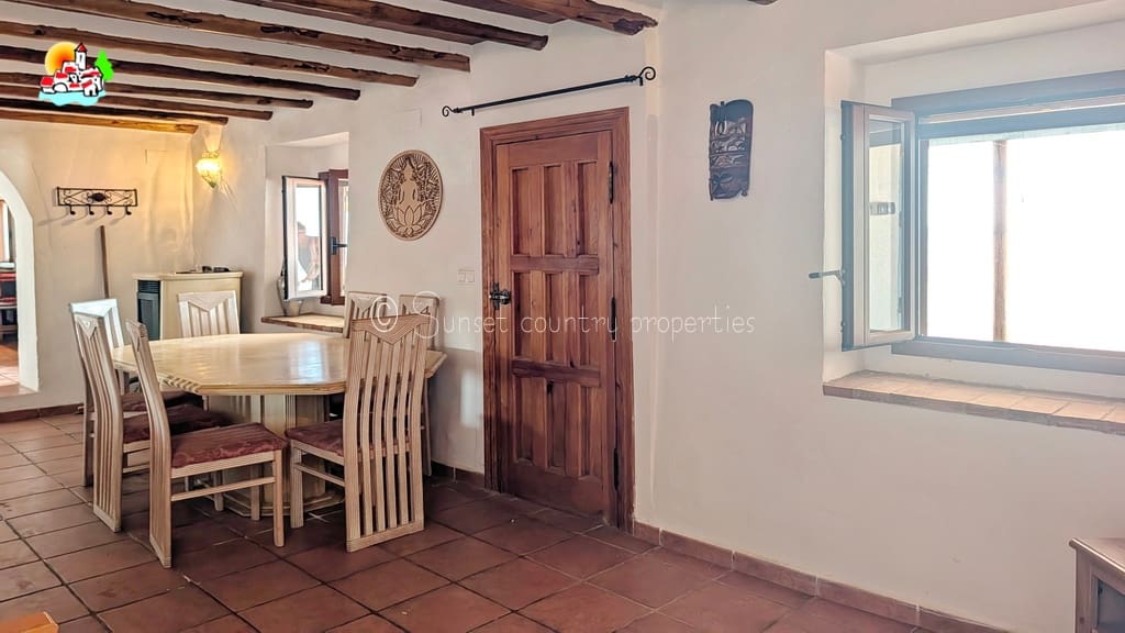 5 sypialnia Finka/Dom wiejski na sprzedaż w Iznajar z basenem garażem - 445 000 € (Ref: 10033339)