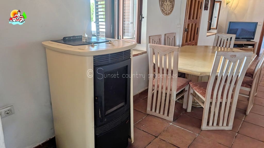 5 sypialnia Finka/Dom wiejski na sprzedaż w Iznajar z basenem garażem - 445 000 € (Ref: 10033339)