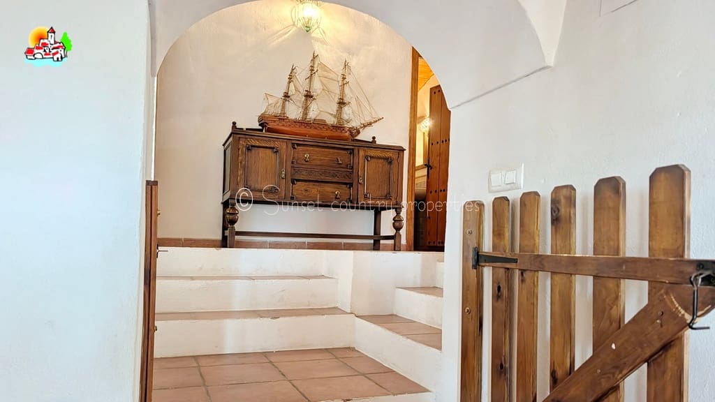 5 sypialnia Finka/Dom wiejski na sprzedaż w Iznajar z basenem garażem - 445 000 € (Ref: 10033339)