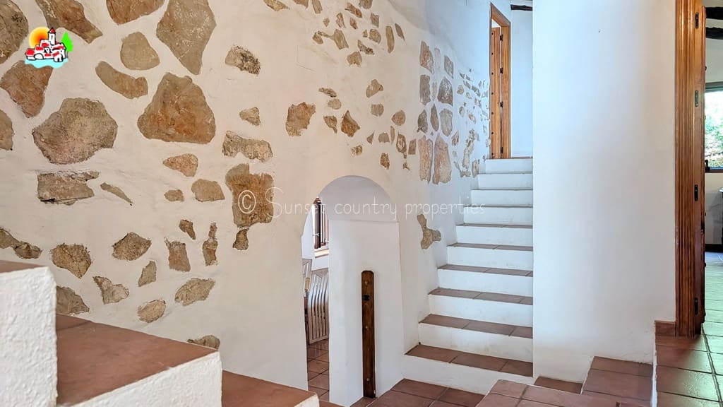 5 sypialnia Finka/Dom wiejski na sprzedaż w Iznajar z basenem garażem - 445 000 € (Ref: 10033339)