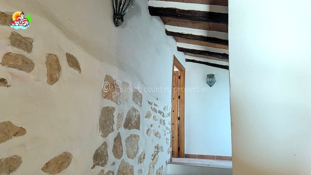 5 sypialnia Finka/Dom wiejski na sprzedaż w Iznajar z basenem garażem - 445 000 € (Ref: 10033339)