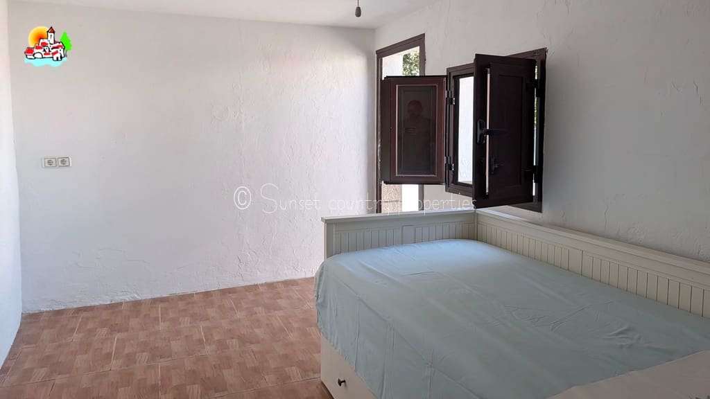 5 sypialnia Finka/Dom wiejski na sprzedaż w Iznajar z basenem garażem - 445 000 € (Ref: 10033339)