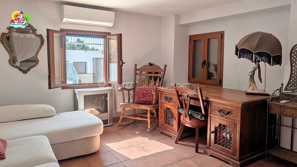 5 sypialnia Finka/Dom wiejski na sprzedaż w Iznajar z basenem garażem - 445 000 € (Ref: 10033339)
