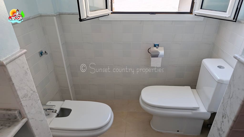 3 chambre Villa/Maison Mitoyenne à vendre à Iznajar avec garage - 252 500 € (Ref: 10033361)