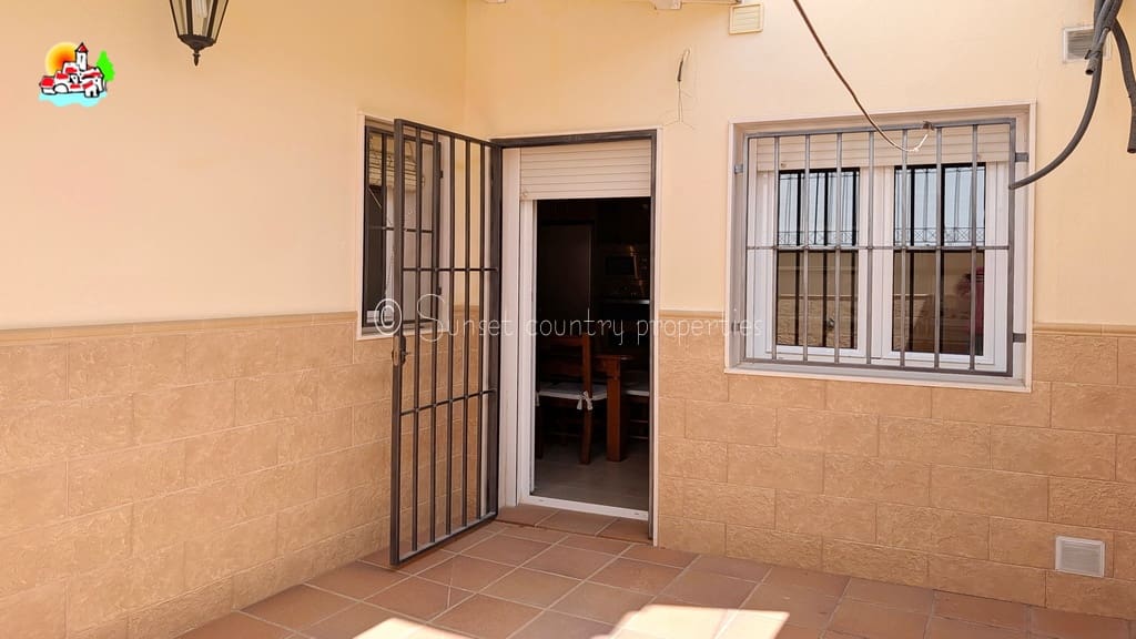 3 chambre Villa/Maison Mitoyenne à vendre à Iznajar avec garage - 252 500 € (Ref: 10033361)
