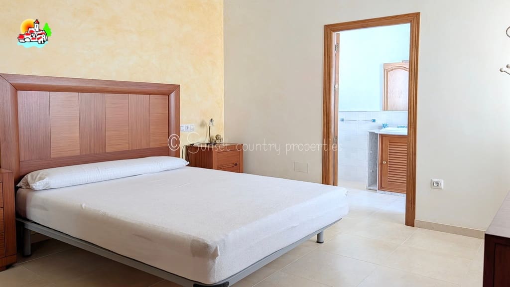 3 chambre Villa/Maison Mitoyenne à vendre à Iznajar avec garage - 252 500 € (Ref: 10033361)