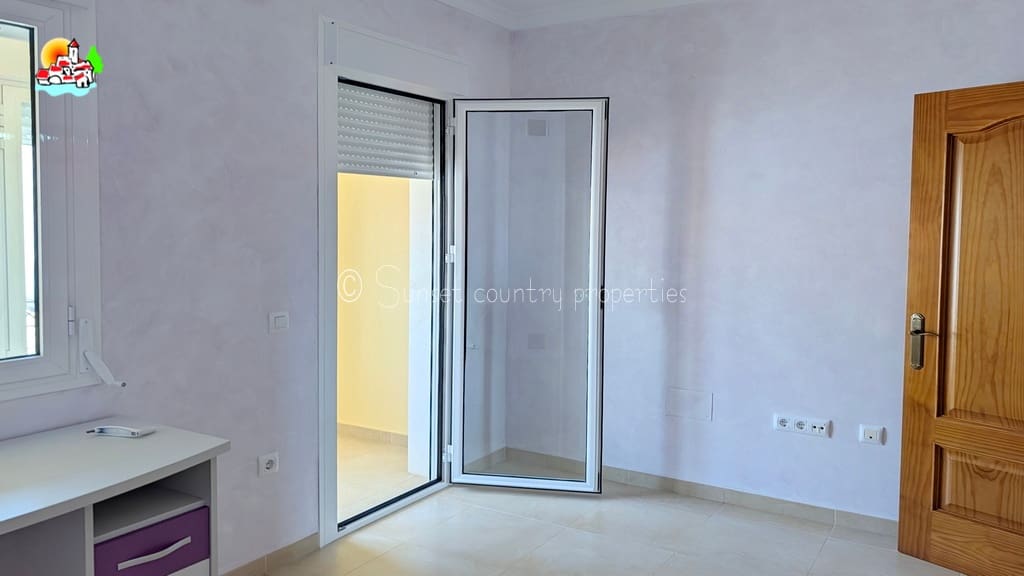 3 chambre Villa/Maison Mitoyenne à vendre à Iznajar avec garage - 252 500 € (Ref: 10033361)