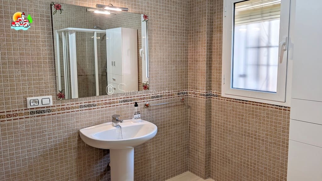 3 chambre Villa/Maison Mitoyenne à vendre à Iznajar avec garage - 252 500 € (Ref: 10033361)