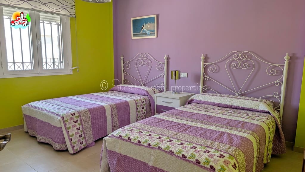 3 chambre Villa/Maison Mitoyenne à vendre à Iznajar avec garage - 252 500 € (Ref: 10033361)