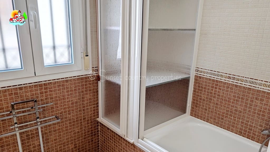 3 chambre Villa/Maison Mitoyenne à vendre à Iznajar avec garage - 252 500 € (Ref: 10033361)