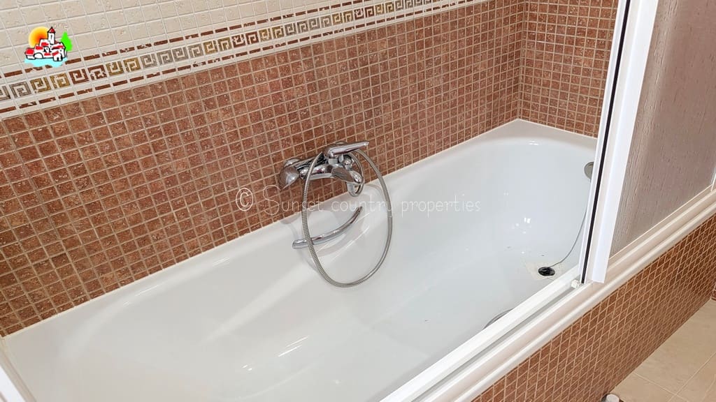3 chambre Villa/Maison Mitoyenne à vendre à Iznajar avec garage - 252 500 € (Ref: 10033361)