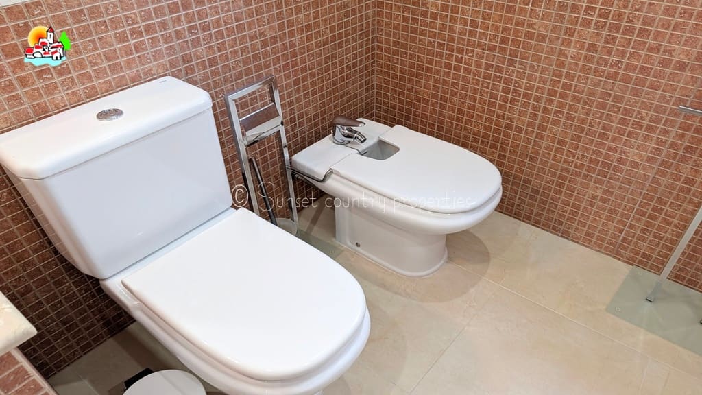 3 chambre Villa/Maison Mitoyenne à vendre à Iznajar avec garage - 252 500 € (Ref: 10033361)
