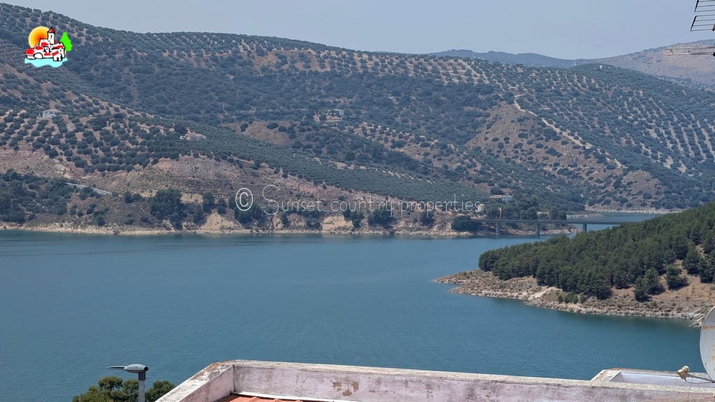 3 chambre Villa/Maison Mitoyenne à vendre à Iznajar avec garage - 252 500 € (Ref: 10033361)