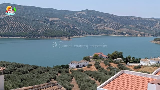 3 chambre Villa/Maison Mitoyenne à vendre à Iznájar avec garage - 252 500 € (Ref: 10033361)
