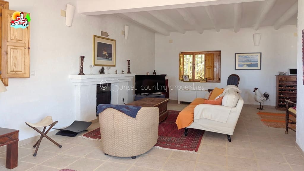 6 sypialnia Finka/Dom wiejski na sprzedaż w Iznajar z basenem - 469 000 € (Ref: 10100999)